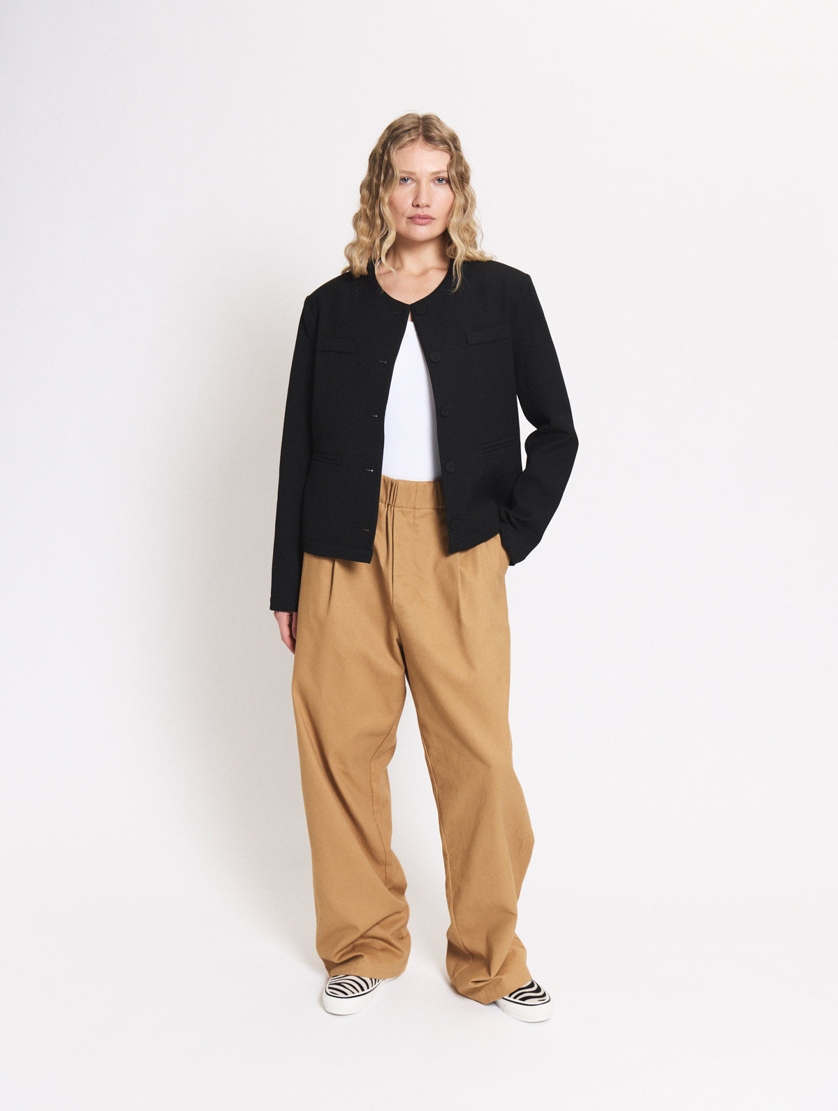 SHORT JACKET